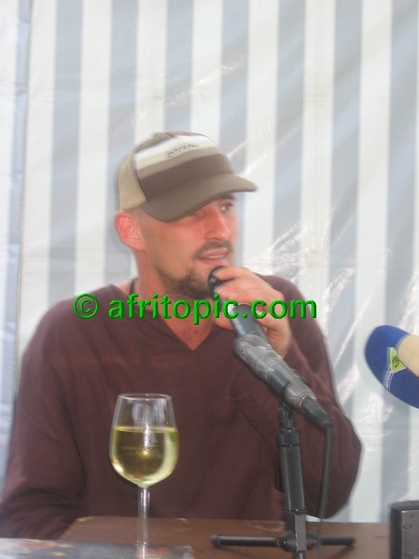 ../Images/AfricaFestival-28-29May05 205.jpg